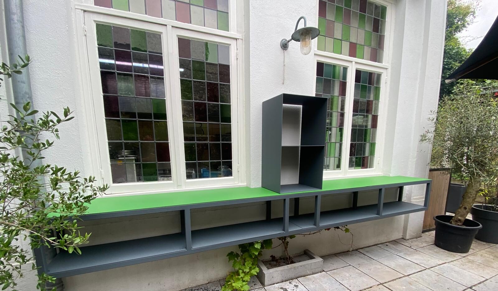 Metalen buiten kast – zwevende kast voor buiten